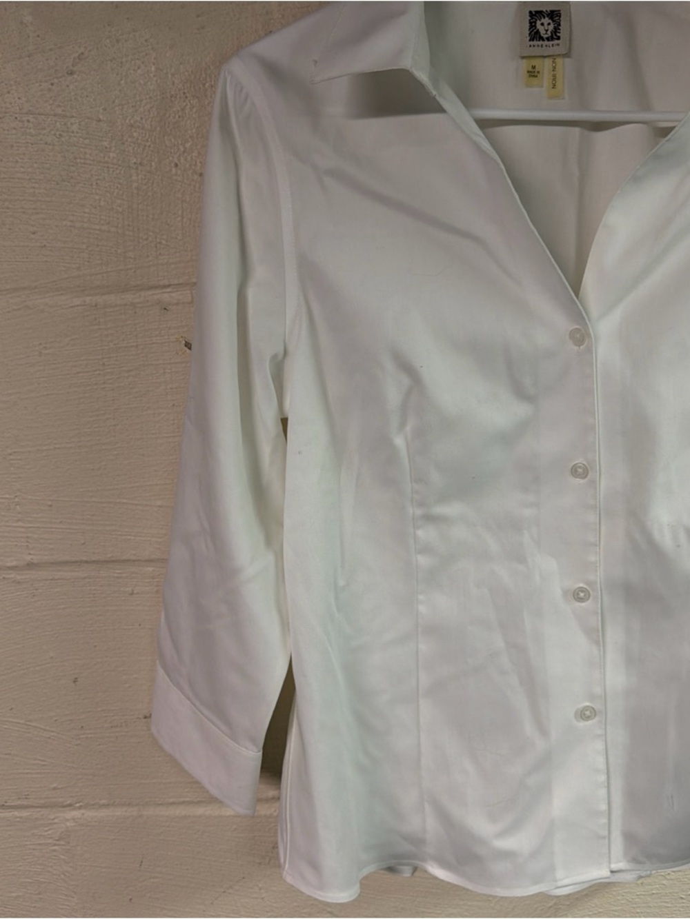 Anne Klein White Classics Button Down Shirt Women’s Medium - Picture 3 of 10